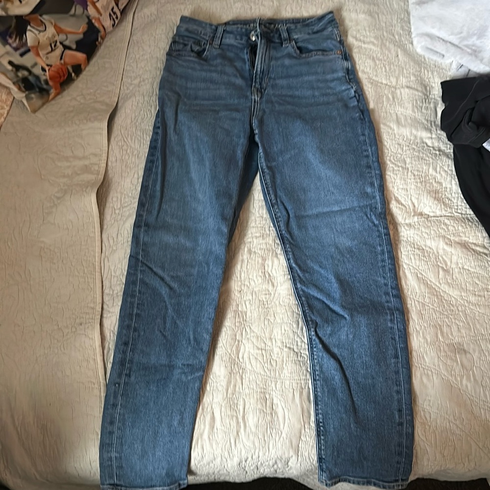 American Eagle Mom jeans (stretch) size 2